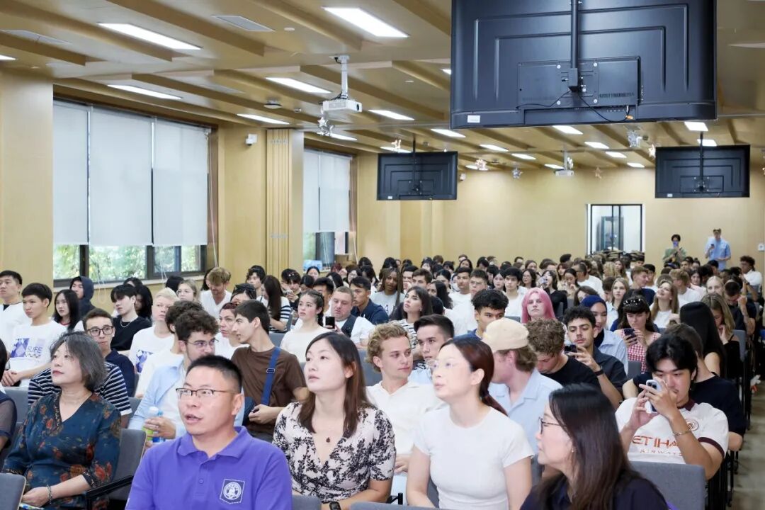 典礼由开云平台官网新人权益副院长荣军